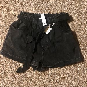 Francesca’s tgla Washed-Out Black Shorts